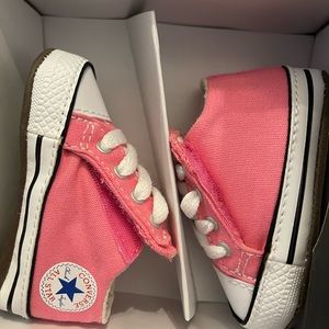 Newborn/baby size 1 pink converse